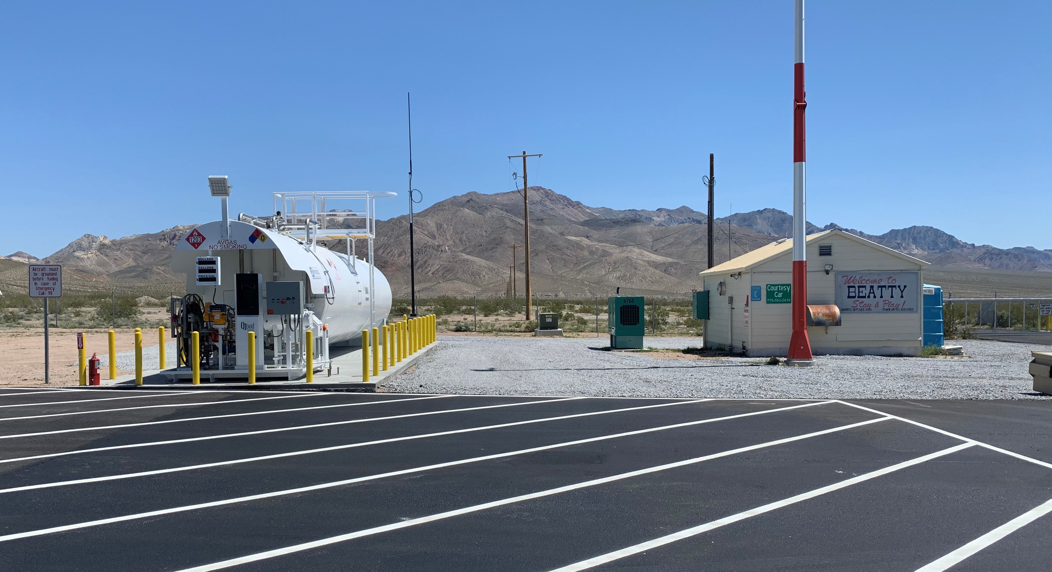 Beatty Airport aviation fuel tank installation (jpeg)